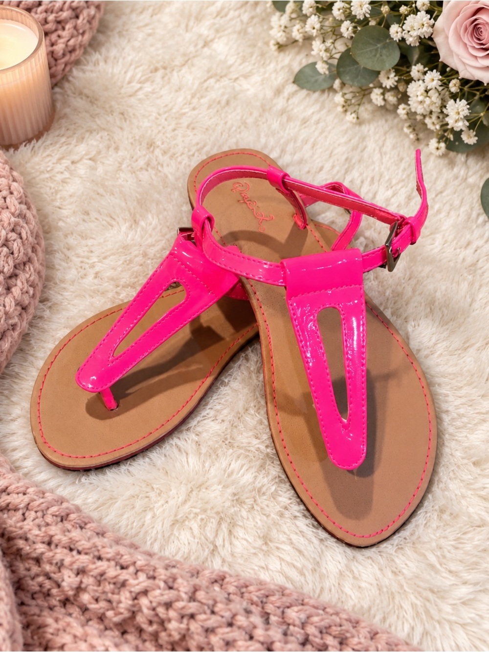 NWT. Pretty sandals